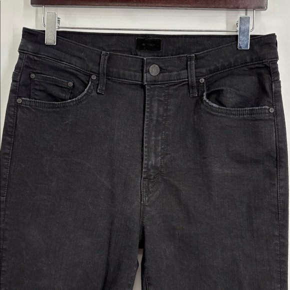 Mother The Insider Crop Step Fray Jeans in Not Guilty -Size 32 see measurements - Picture 4 of 9